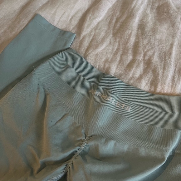 Alphalete Amplify Legging in “Arctic Blue” - Picture 3 of 5